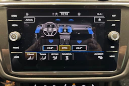 Sininen Volkswagen Tiguan 2022 kuva 24.
