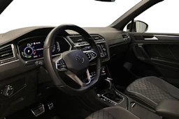 musta Volkswagen Tiguan 2022 kuva 6.