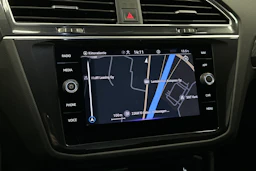 musta Volkswagen Tiguan 2022 kuva 20.