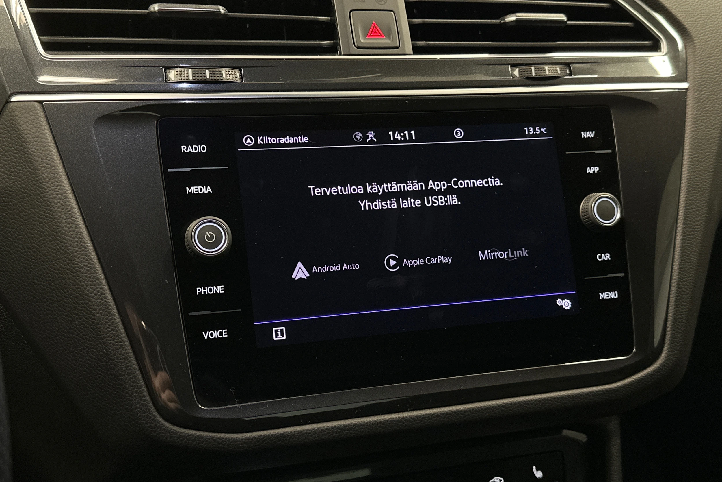 musta Volkswagen Tiguan 2022 kuva 21.