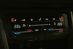 musta Volkswagen Tiguan 2022 kuva 27.
