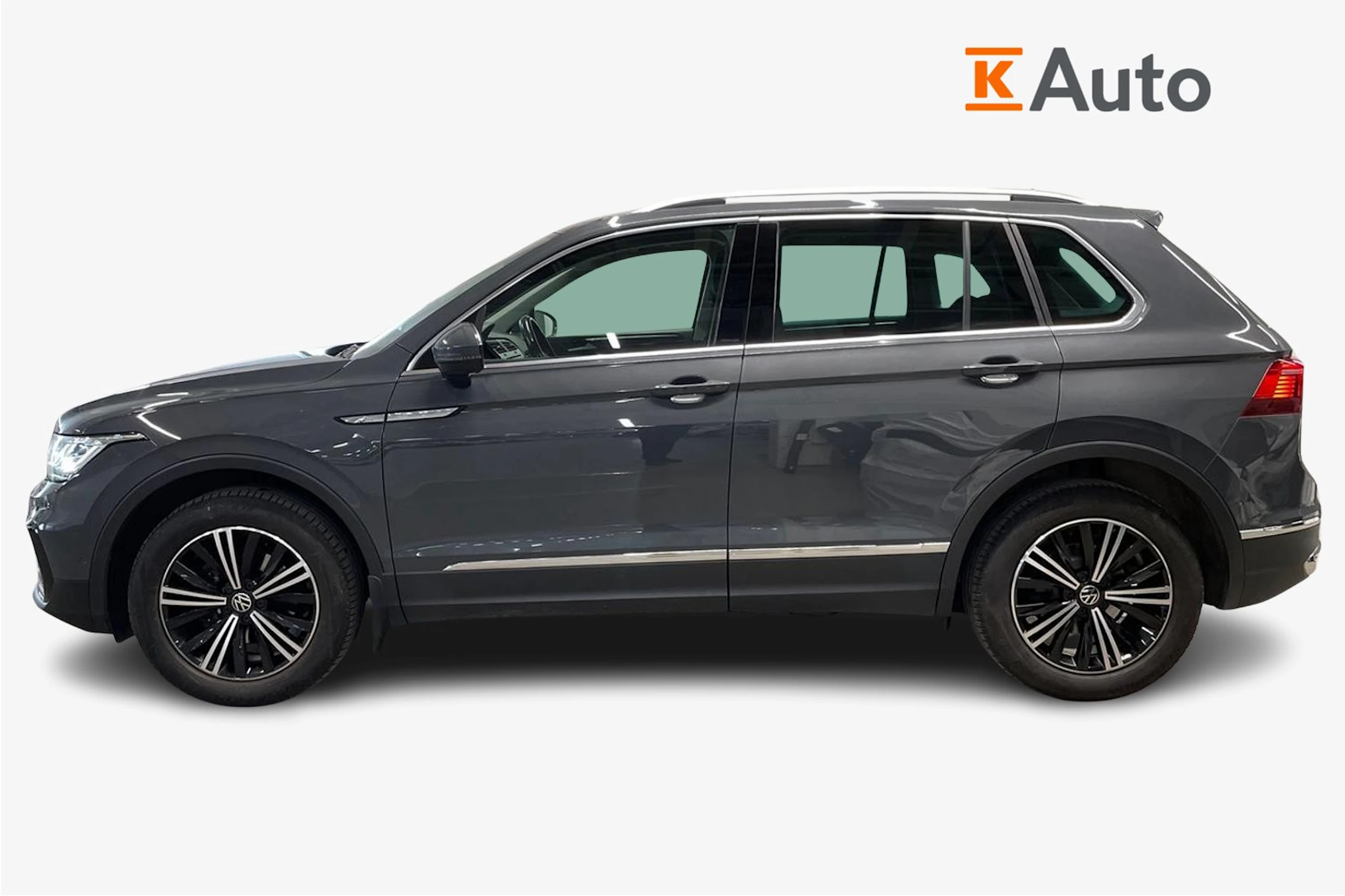 harmaa Volkswagen Tiguan 2022 kuva 7.
