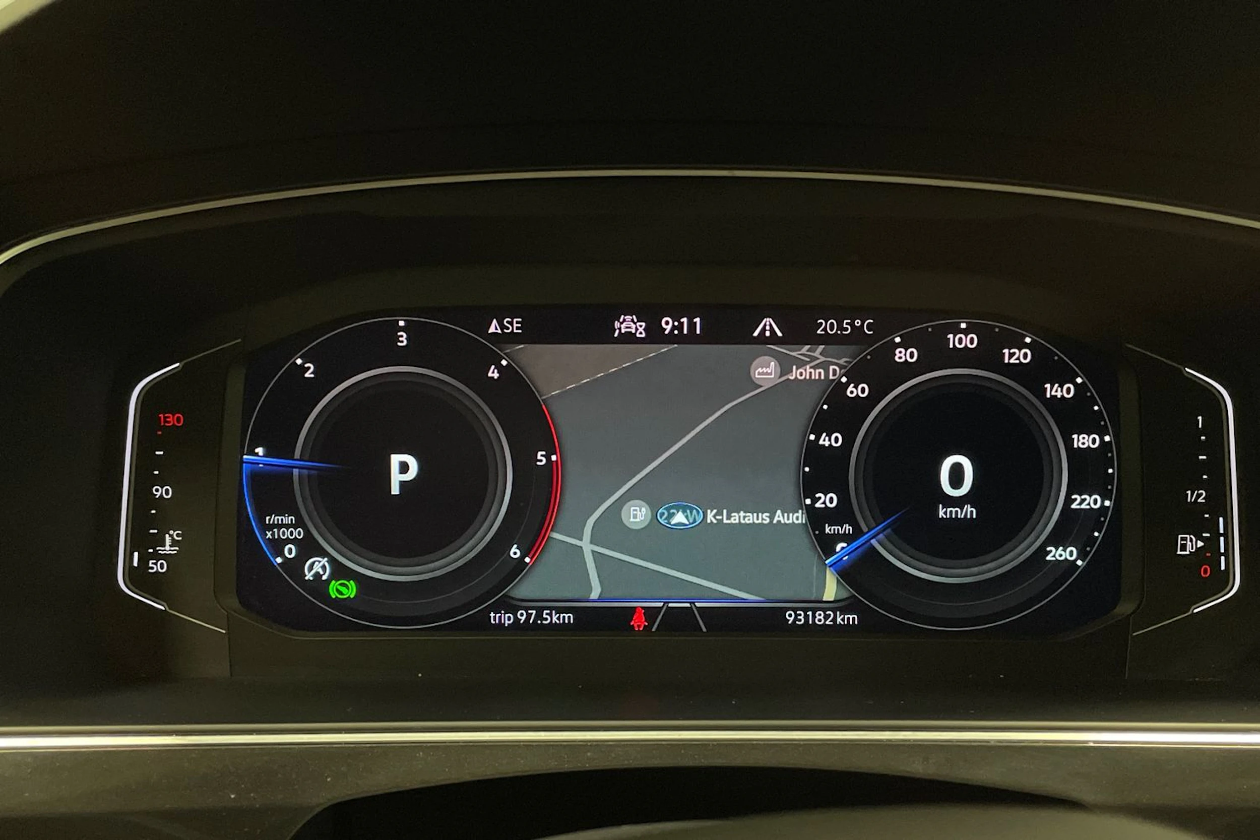 harmaa Volkswagen Tiguan 2022 kuva 18.