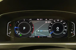 harmaa Volkswagen Tiguan 2022 kuva 18.