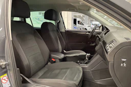 harmaa Volkswagen Tiguan 2022 kuva 31.