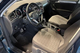 Sininen Volkswagen Tiguan 2022 kuva 8.