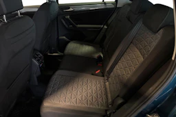 Sininen Volkswagen Tiguan 2022 kuva 11.