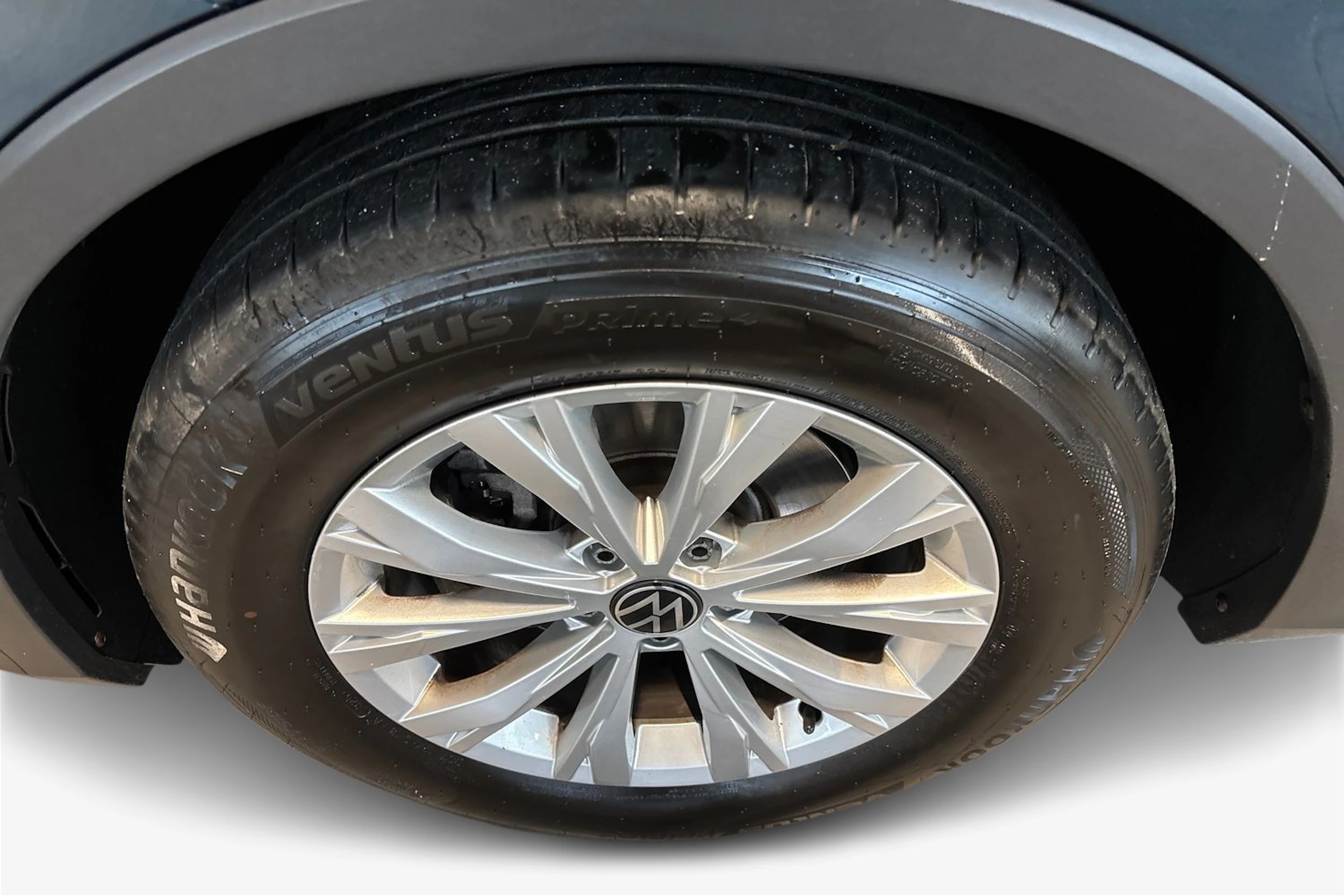 Sininen Volkswagen Tiguan 2022 kuva 12.