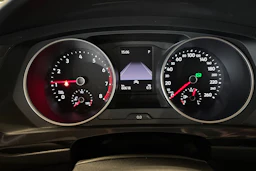 Sininen Volkswagen Tiguan 2022 kuva 15.