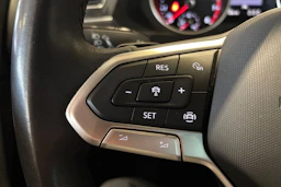 Sininen Volkswagen Tiguan 2022 kuva 18.