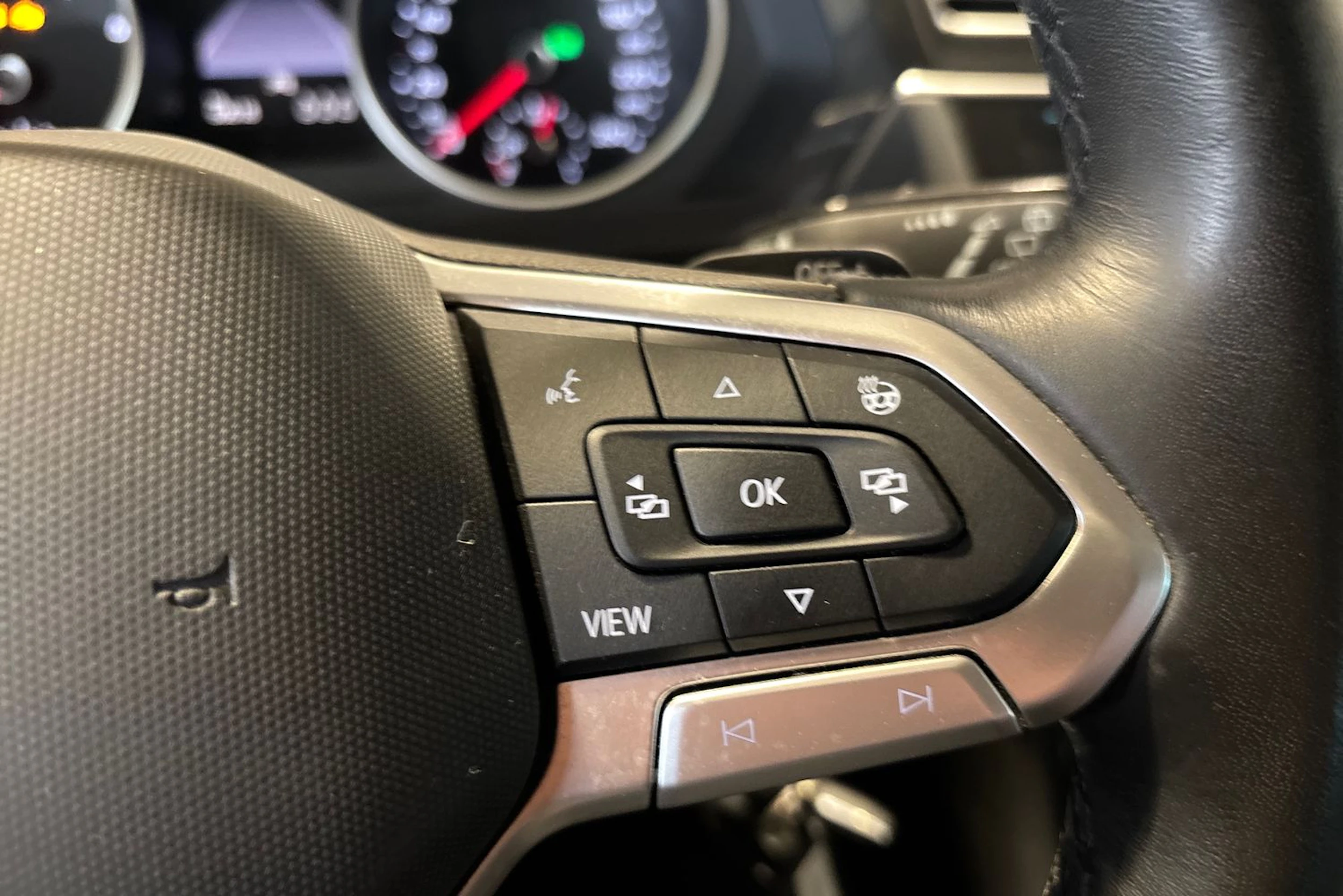 Sininen Volkswagen Tiguan 2022 kuva 19.