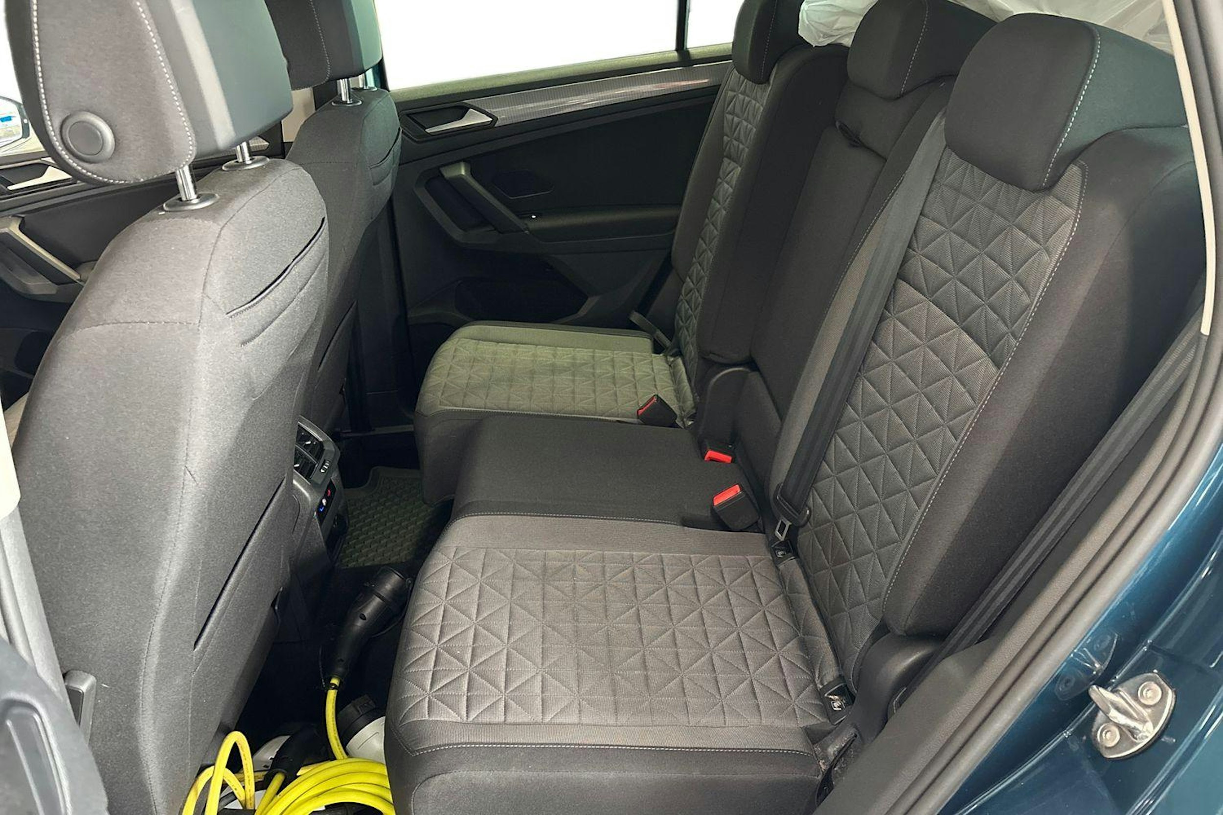 Sininen Volkswagen Tiguan 2022 kuva 10.