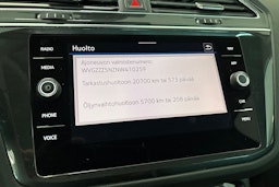 Sininen Volkswagen Tiguan 2022 kuva 18.