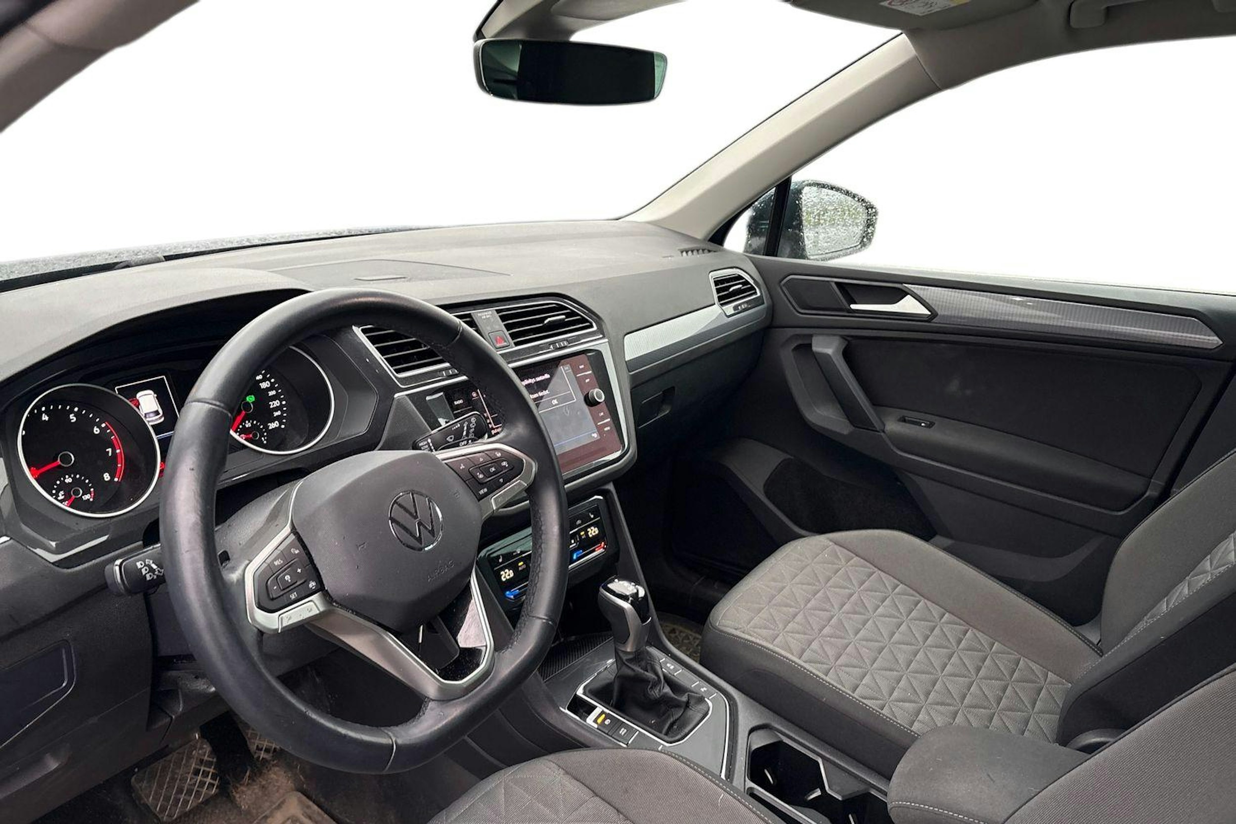 Sininen Volkswagen Tiguan 2022 kuva 3.