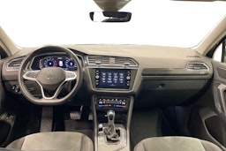 harmaa Volkswagen Tiguan 2022 kuva 9.