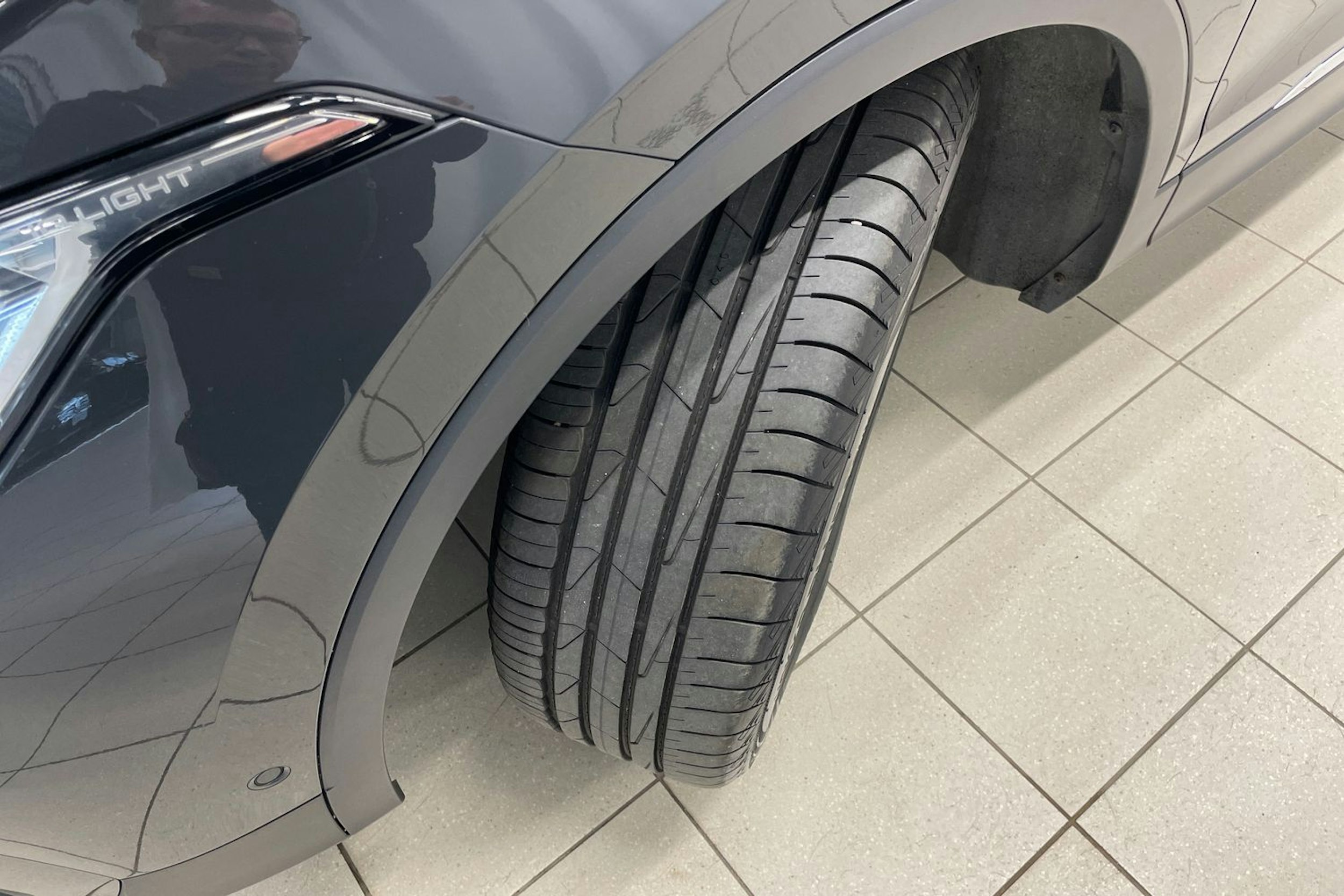 harmaa Volkswagen Tiguan 2022 kuva 13.