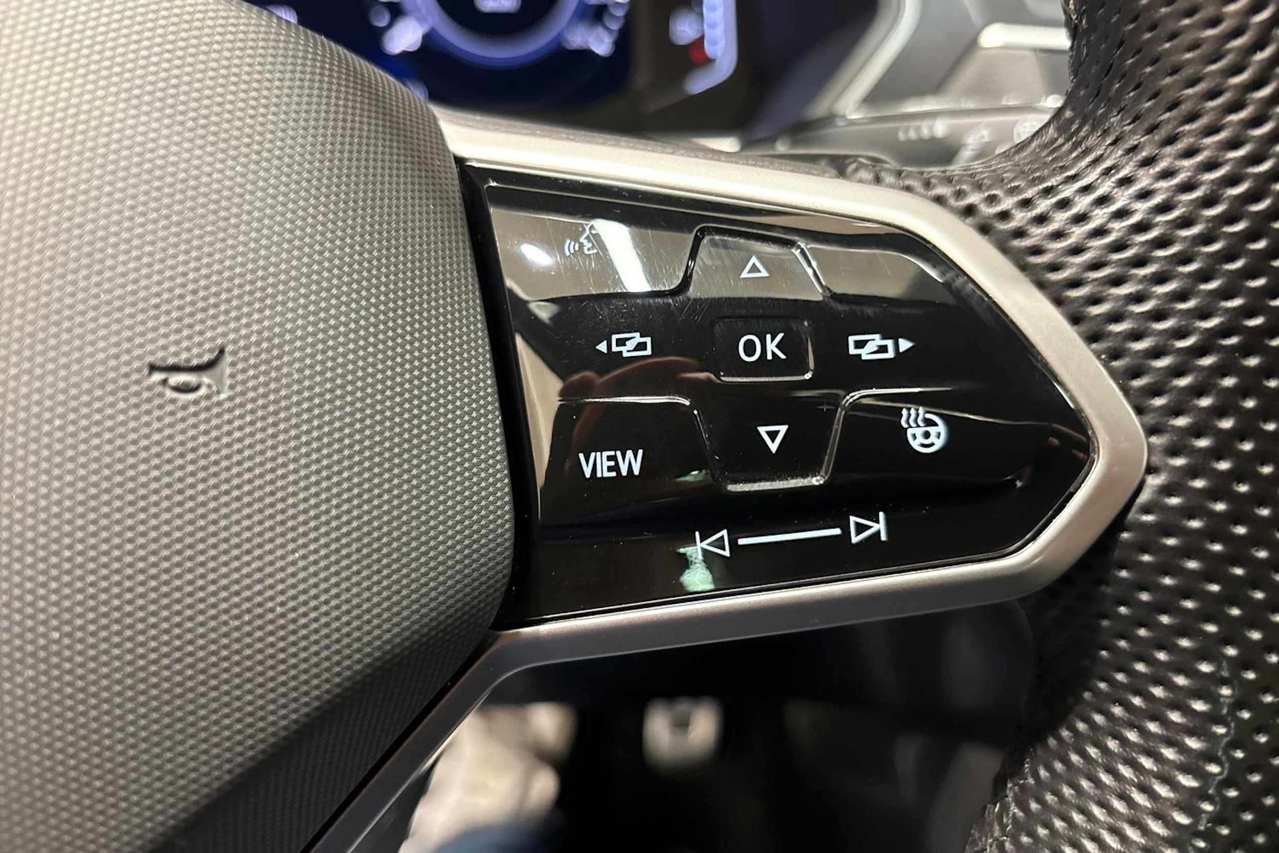 Sininen Volkswagen Tiguan 2022 kuva 19.