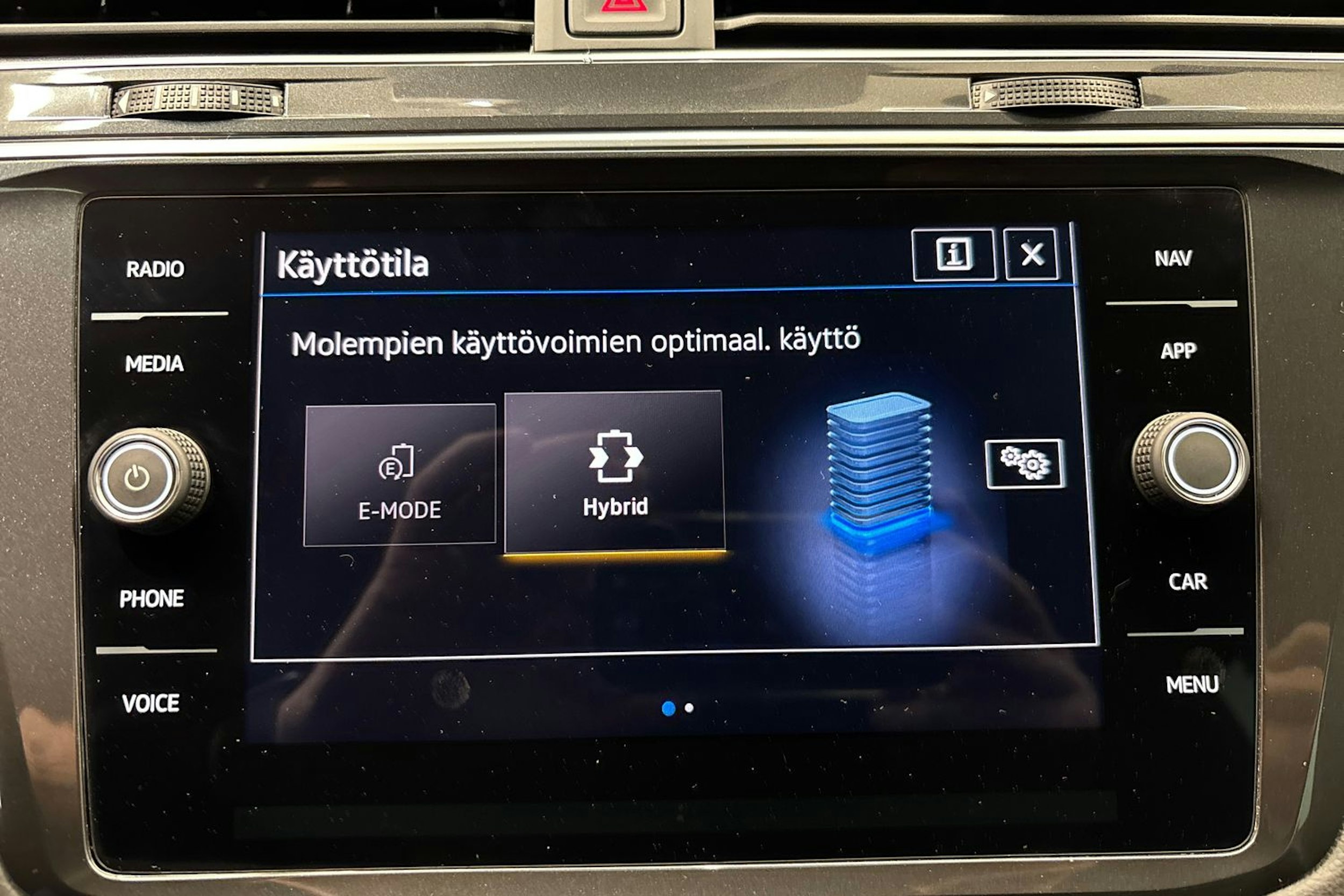 Sininen Volkswagen Tiguan 2022 kuva 22.