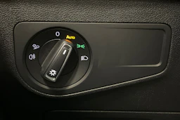 valkoinen Volkswagen Tiguan 2022 kuva 18.