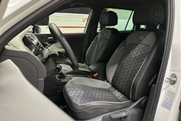valkoinen Volkswagen Tiguan 2022 kuva 12.
