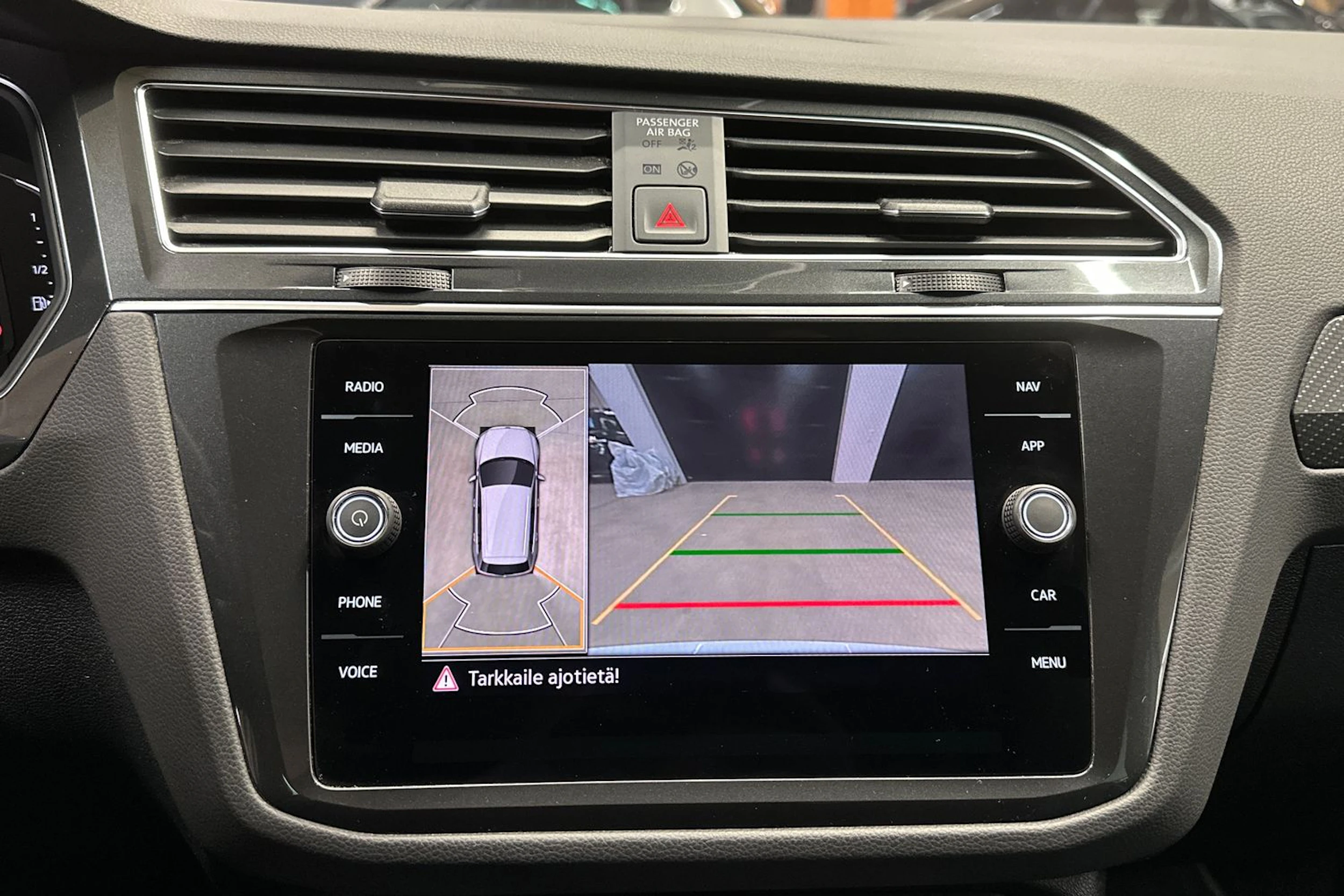 valkoinen Volkswagen Tiguan 2022 kuva 14.