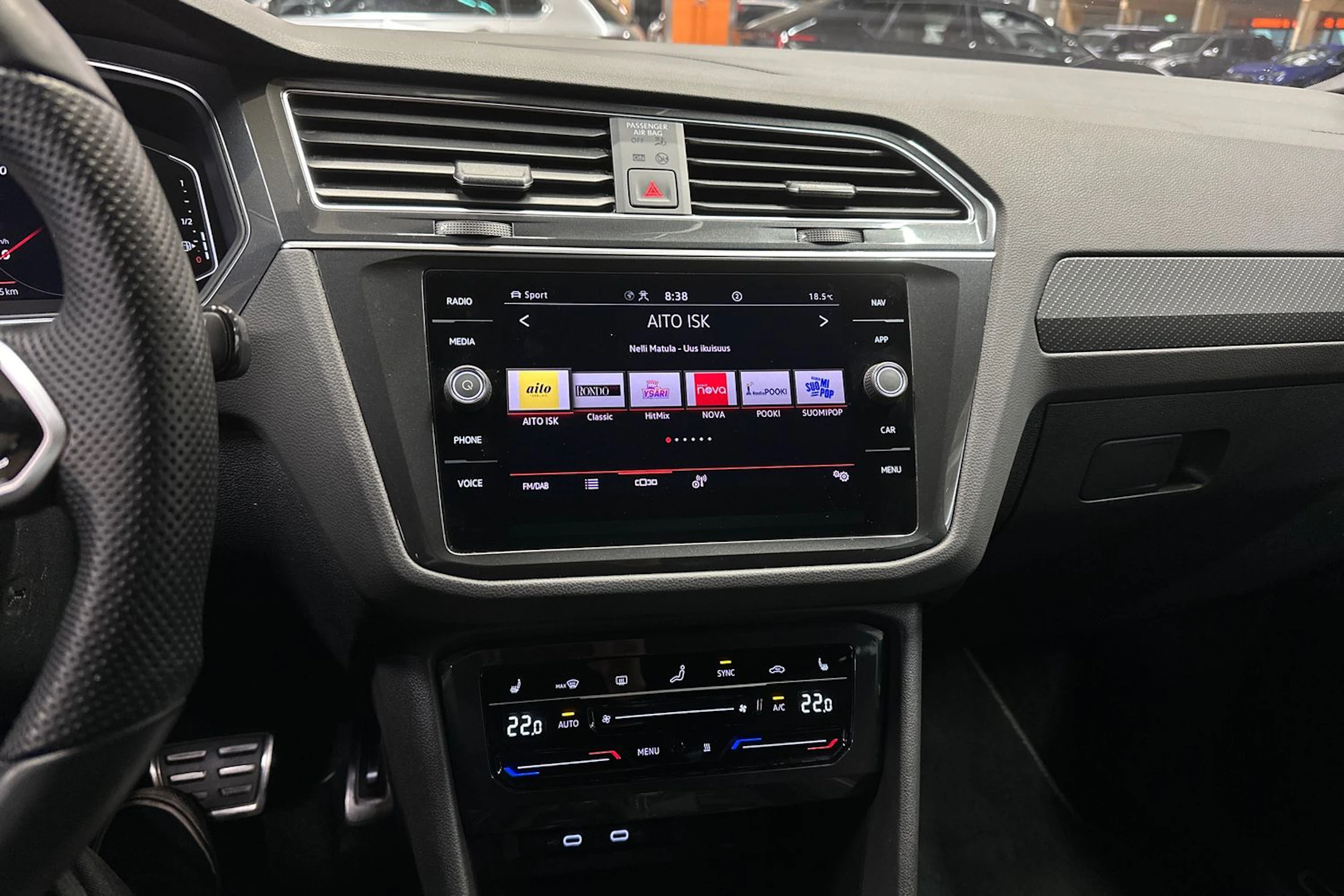 valkoinen Volkswagen Tiguan 2022 kuva 19.