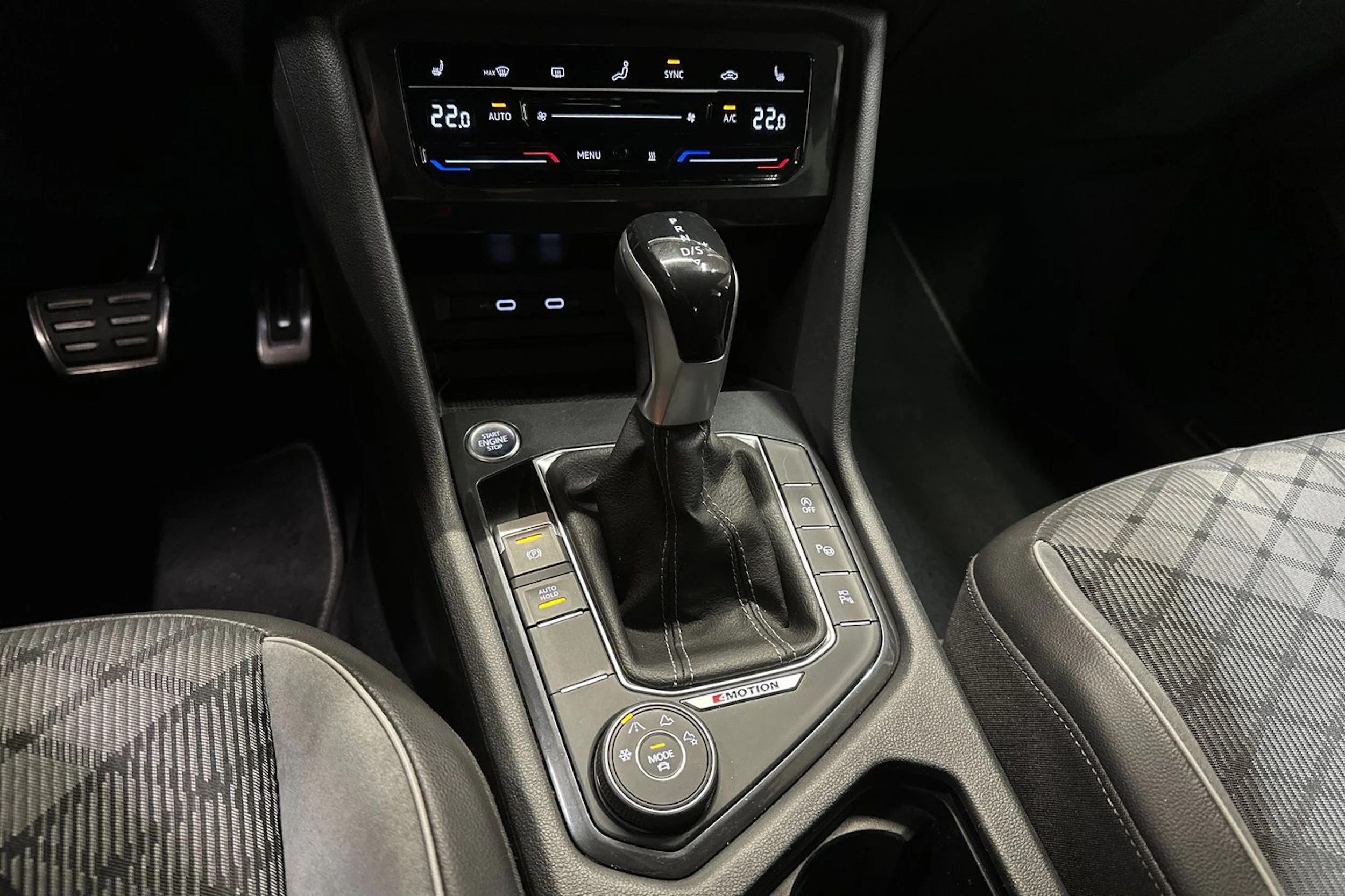 valkoinen Volkswagen Tiguan 2022 kuva 20.