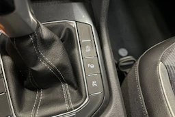 valkoinen Volkswagen Tiguan 2022 kuva 21.
