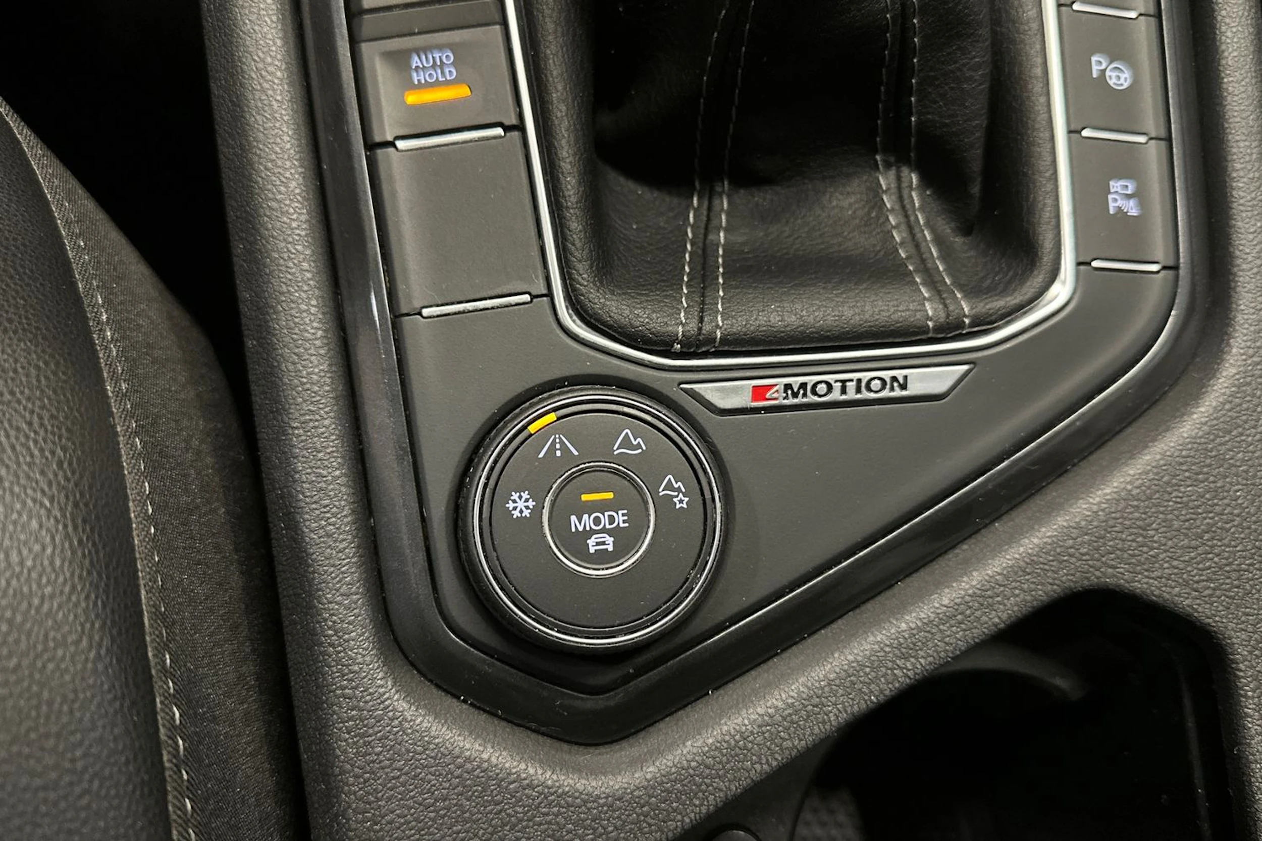 valkoinen Volkswagen Tiguan 2022 kuva 22.