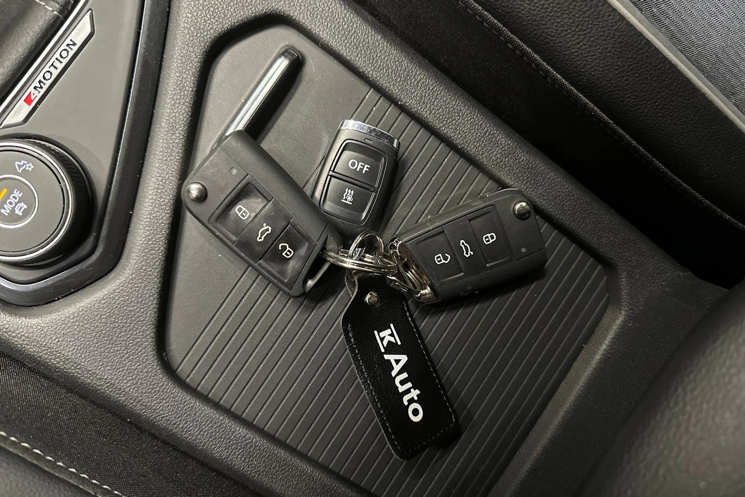 valkoinen Volkswagen Tiguan 2022 kuva 23.