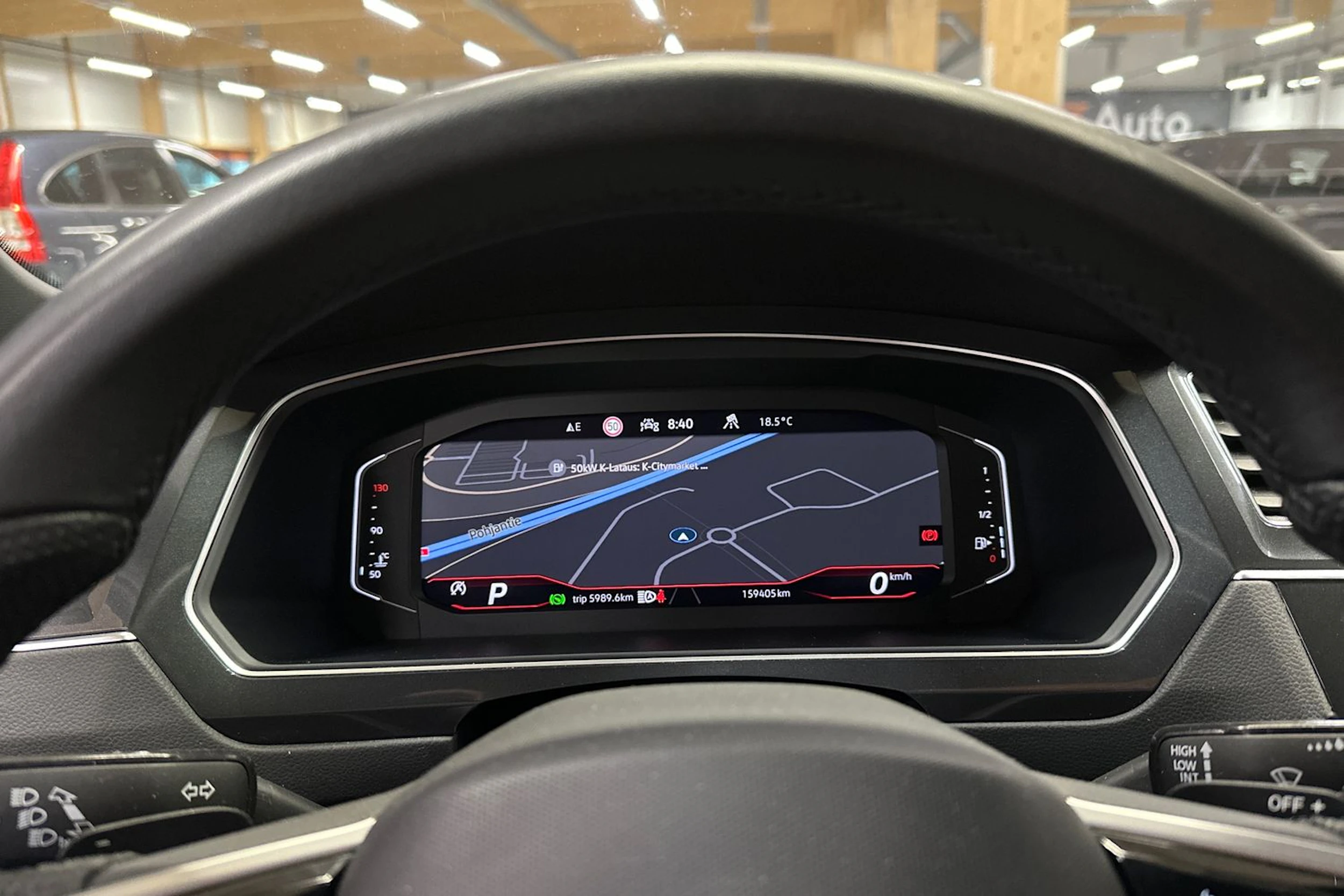 valkoinen Volkswagen Tiguan 2022 kuva 24.