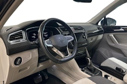 sininen Volkswagen Tiguan 2022 kuva 3.