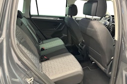 harmaa Volkswagen Tiguan 2022 kuva 11.