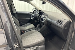 harmaa Volkswagen Tiguan 2022 kuva 13.
