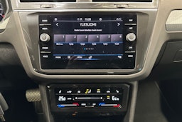 harmaa Volkswagen Tiguan 2022 kuva 19.