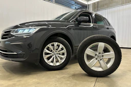 harmaa Volkswagen Tiguan 2022 kuva 27.