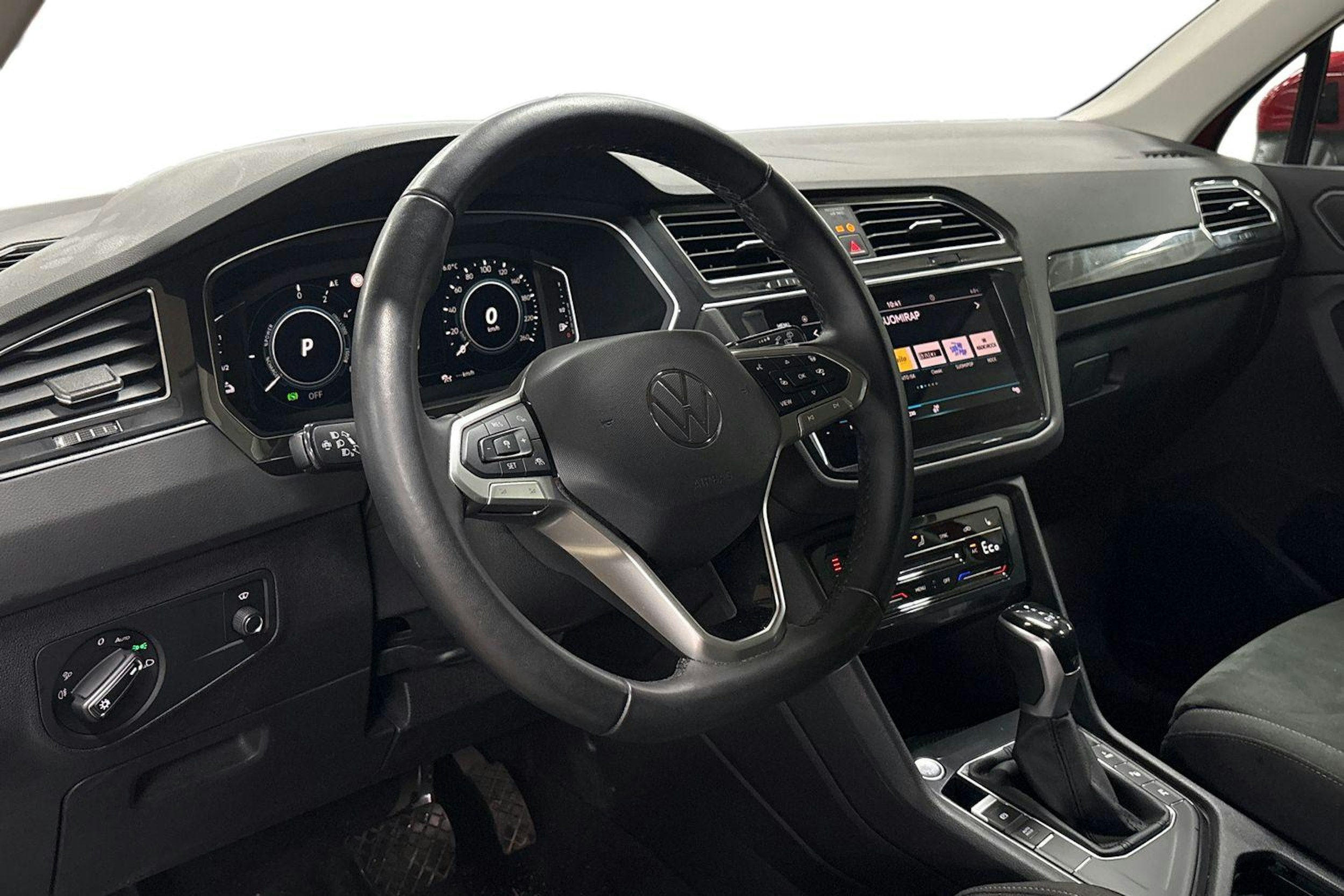 Punainen Volkswagen Tiguan 2022 kuva 3.