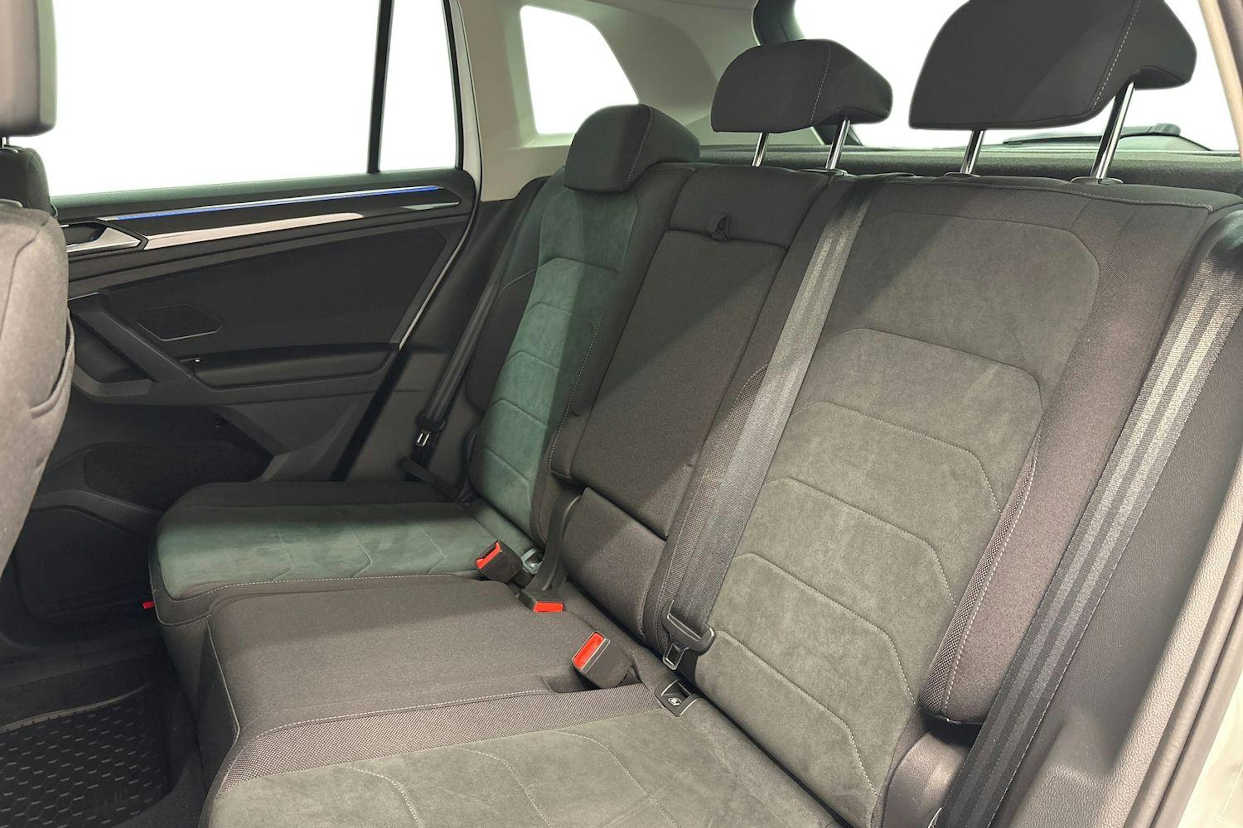 valkoinen Volkswagen Tiguan 2022 kuva 10.