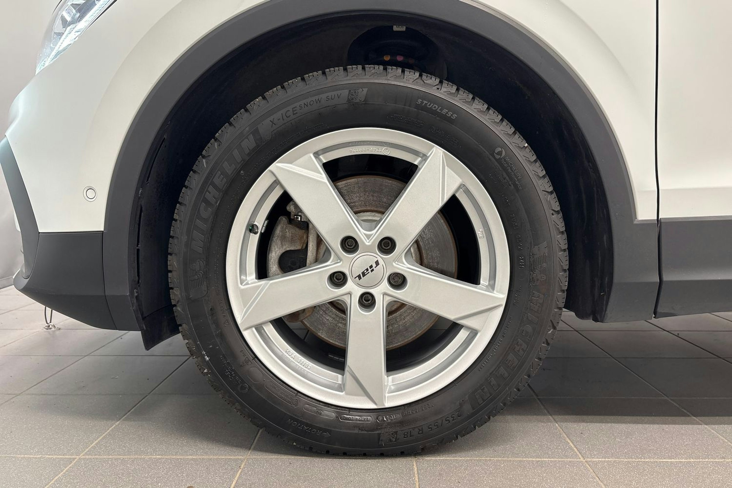 valkoinen Volkswagen Tiguan 2022 kuva 11.