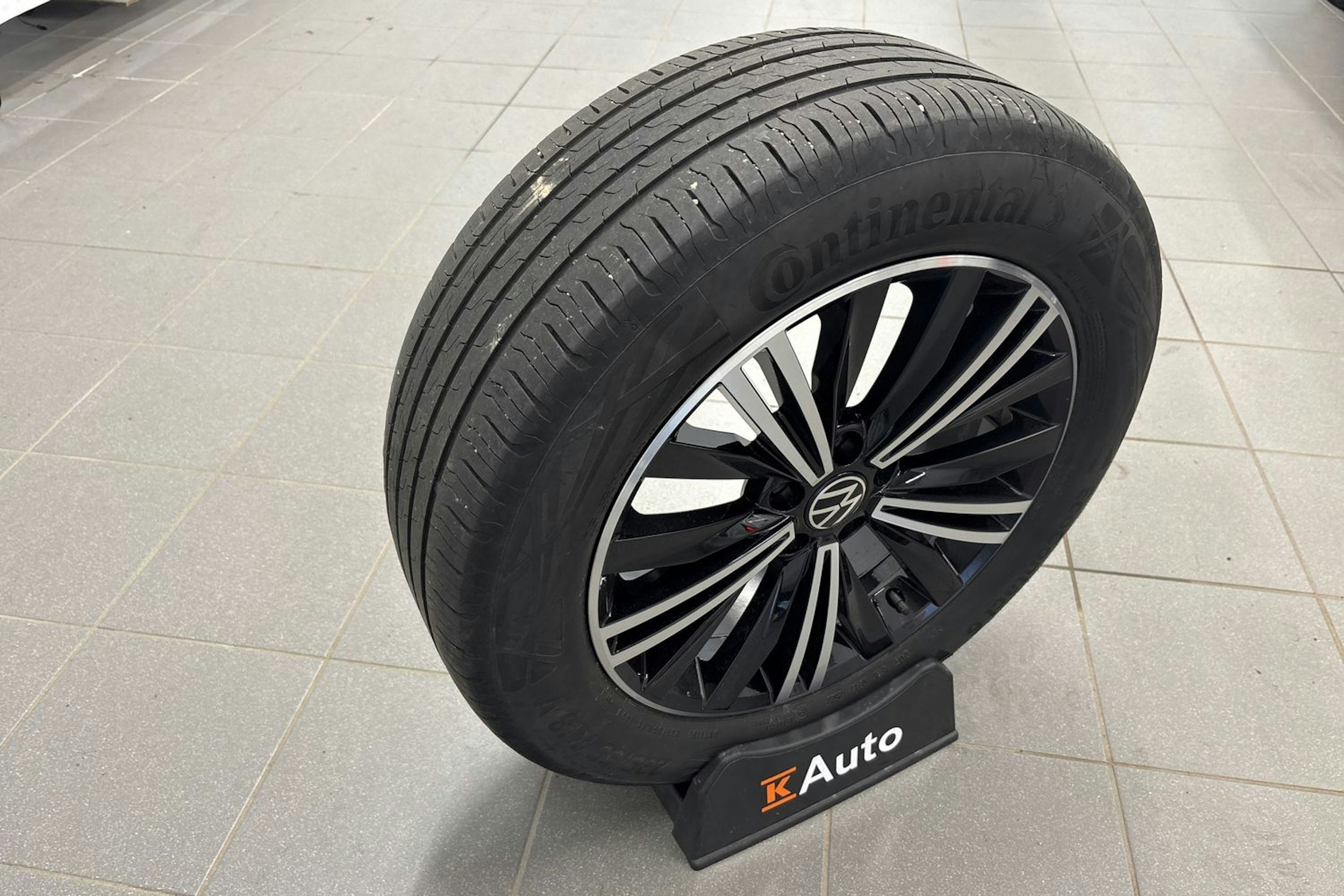 valkoinen Volkswagen Tiguan 2022 kuva 24.