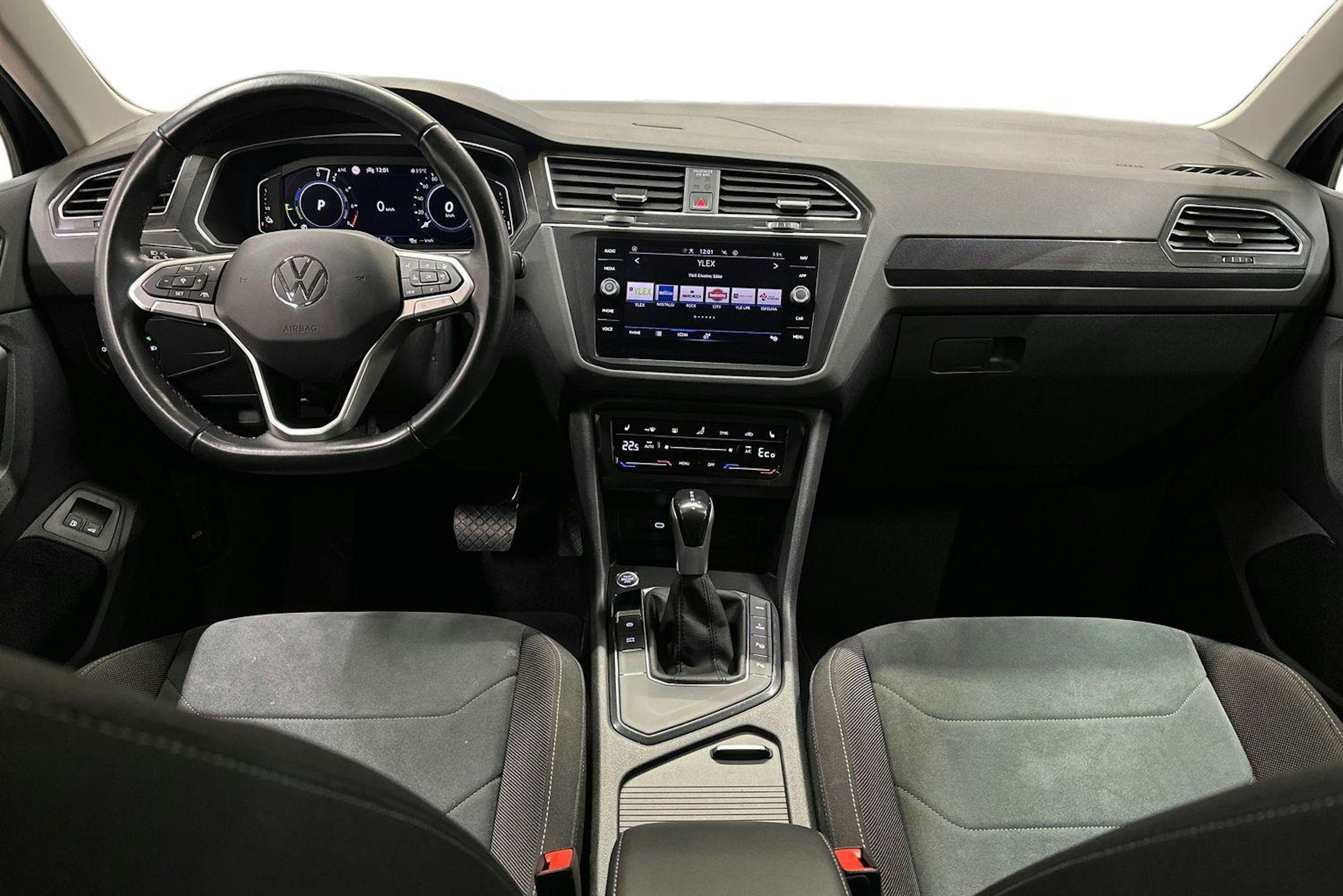 musta Volkswagen Tiguan 2022 kuva 9.