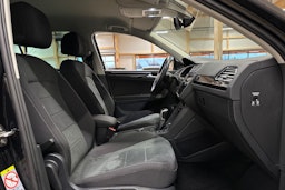 musta Volkswagen Tiguan 2022 kuva 14.