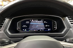 musta Volkswagen Tiguan 2022 kuva 23.