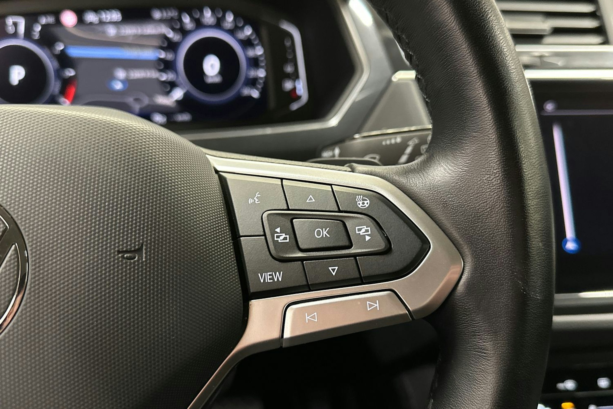 musta Volkswagen Tiguan 2022 kuva 25.