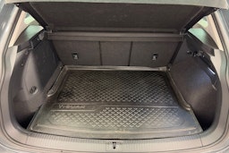 harmaa Volkswagen Tiguan 2022 kuva 14.