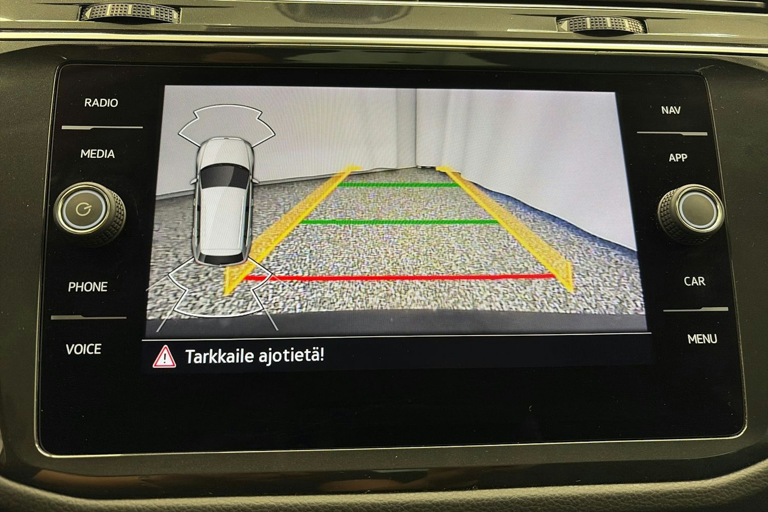 harmaa Volkswagen Tiguan 2022 kuva 24.