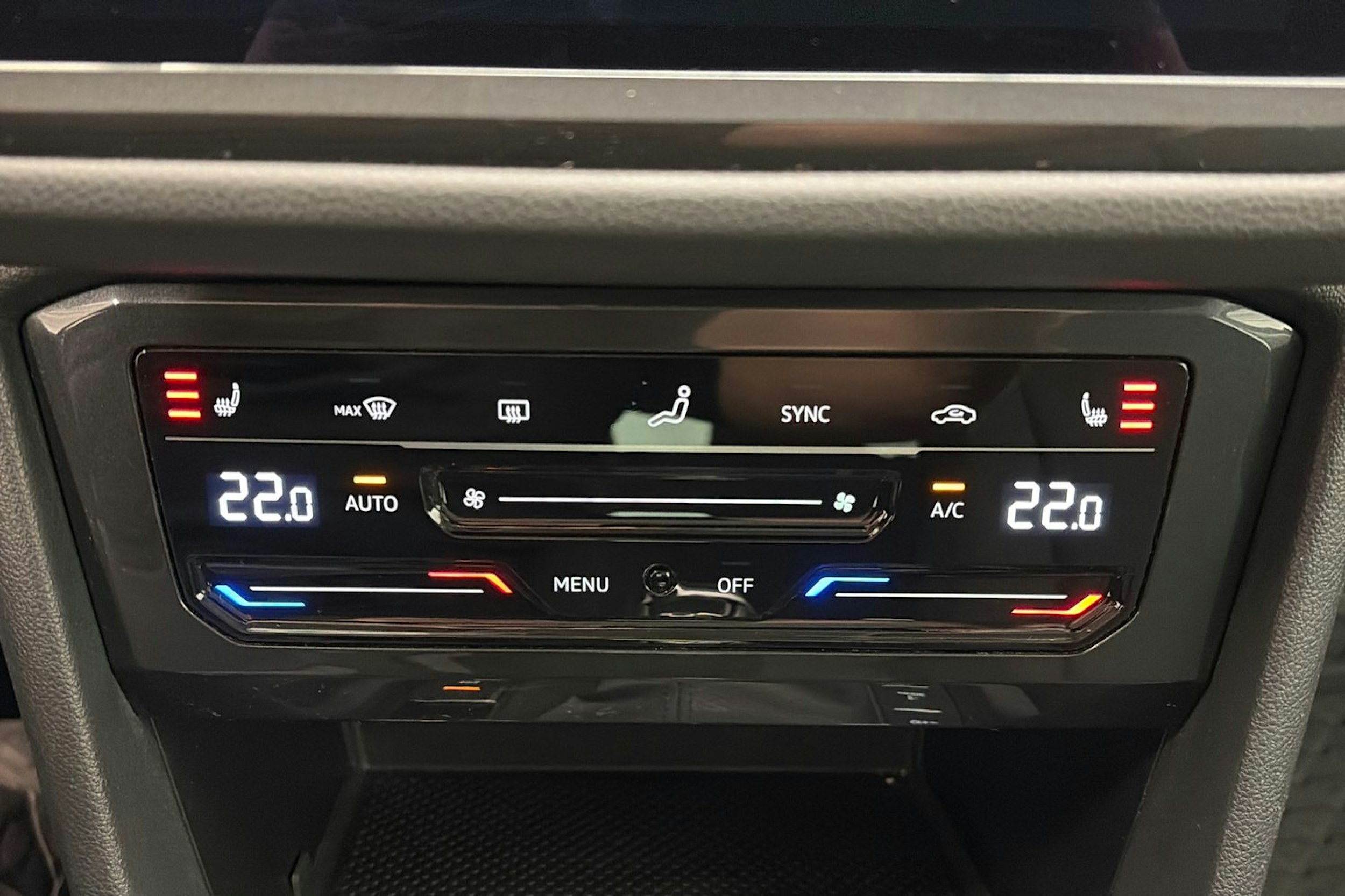 harmaa Volkswagen Tiguan 2022 kuva 30.