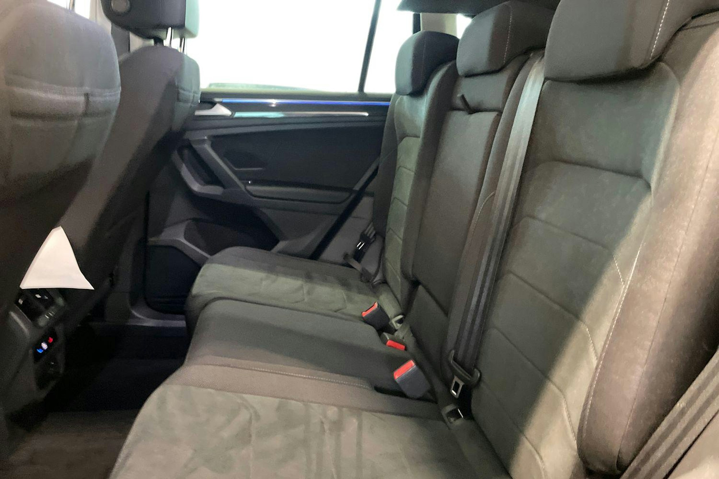 harmaa Volkswagen Tiguan 2022 kuva 10.