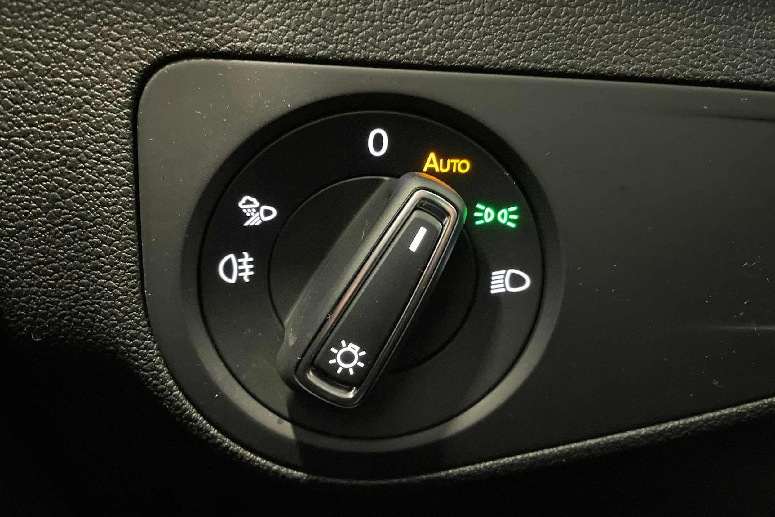 harmaa Volkswagen Tiguan 2022 kuva 20.