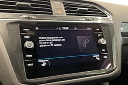 harmaa Volkswagen Tiguan 2022 kuva 25.
